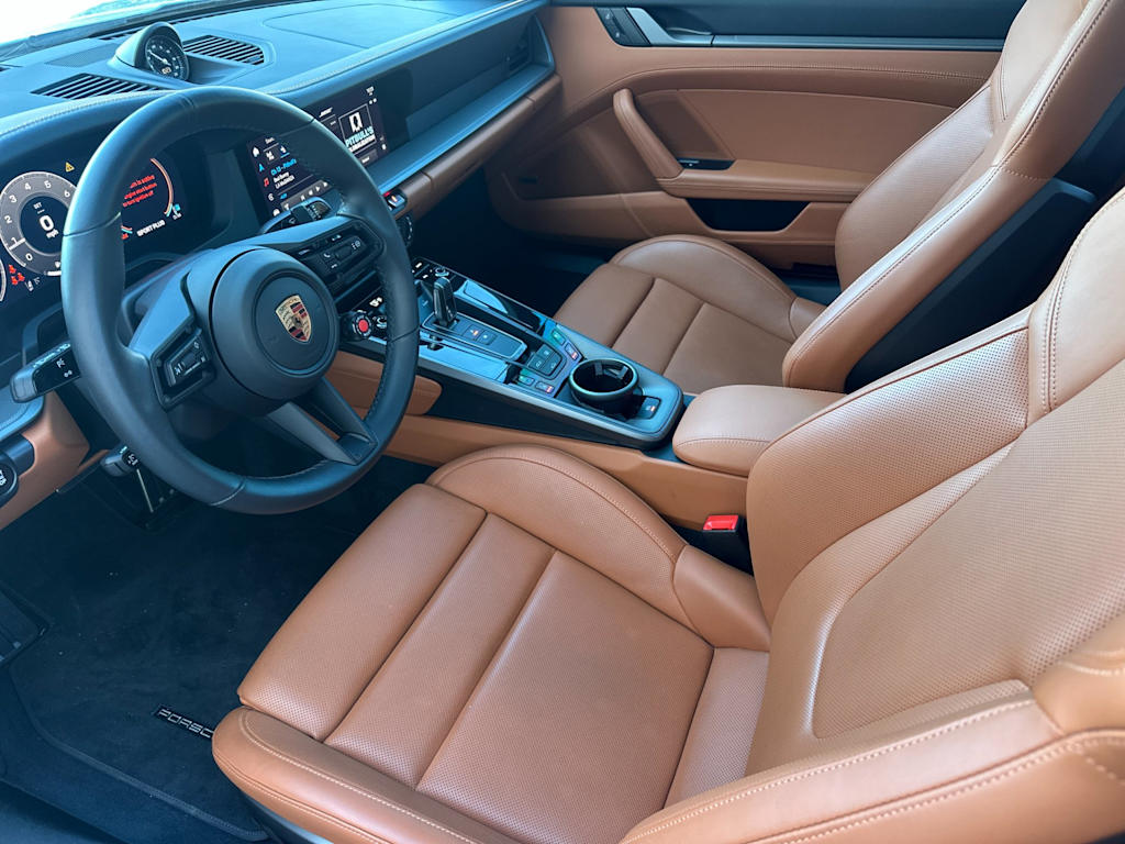 Thumbnail: 2025 Porsche 911 - 10