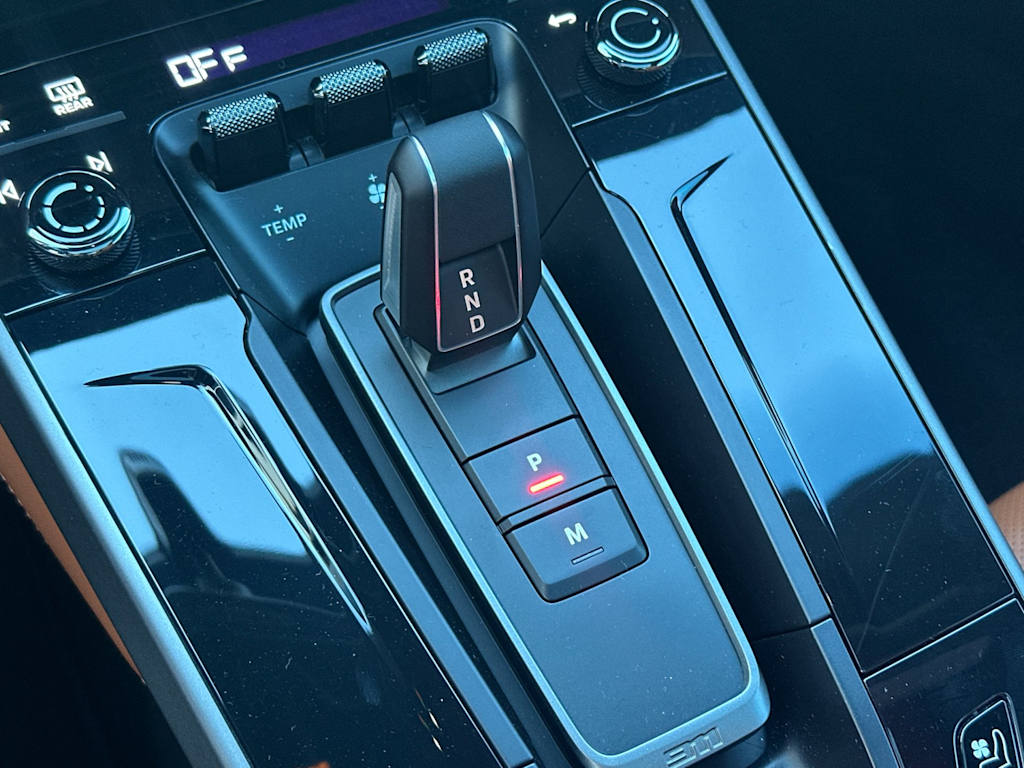 Thumbnail: 2025 Porsche 911 - 27