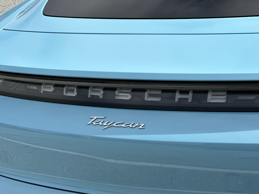 2022 Porsche Taycan  6