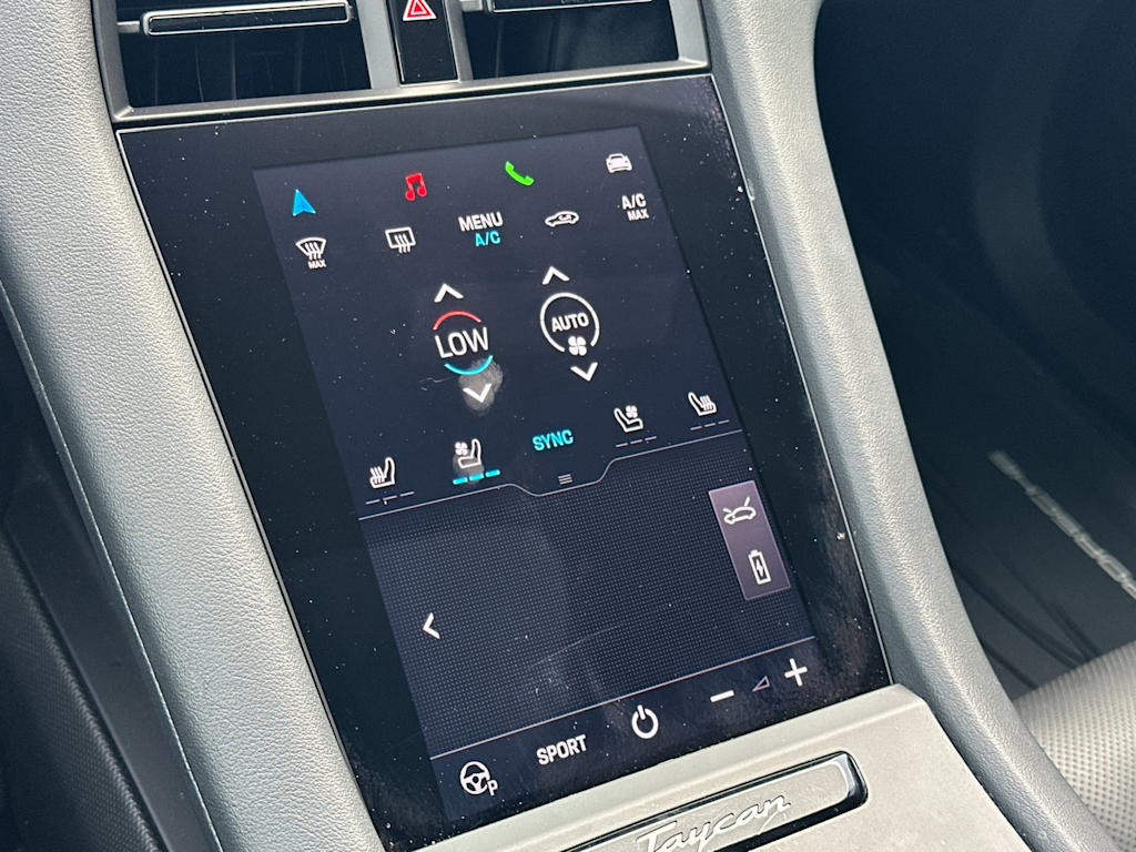 2022 Porsche Taycan  25