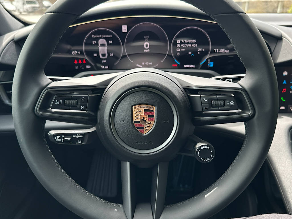 Thumbnail: 2025 Porsche Taycan - 13