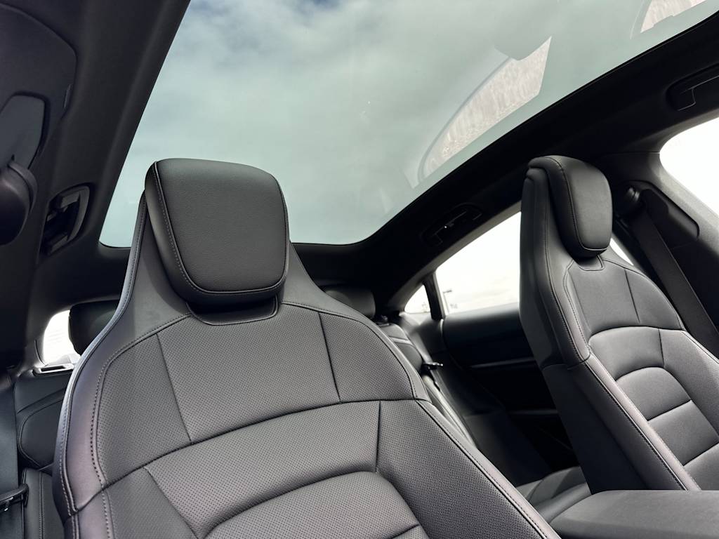 Thumbnail: 2025 Porsche Taycan - 21