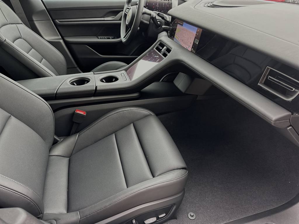 Thumbnail: 2025 Porsche Taycan - 9