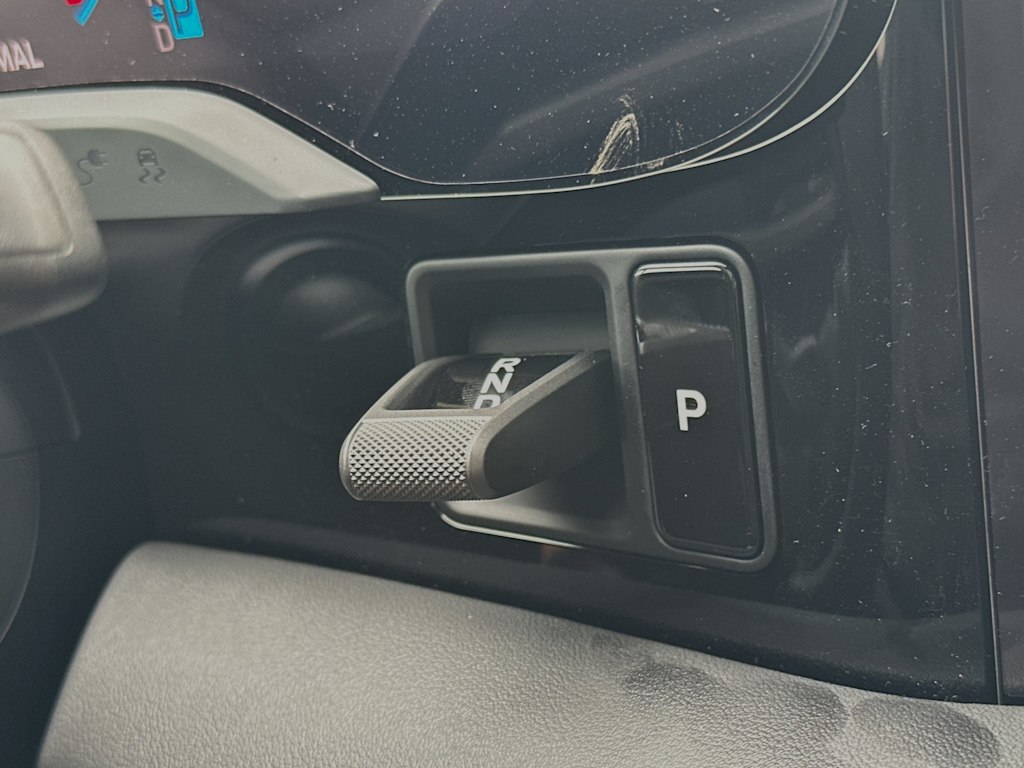 Thumbnail: 2025 Porsche Taycan - 24