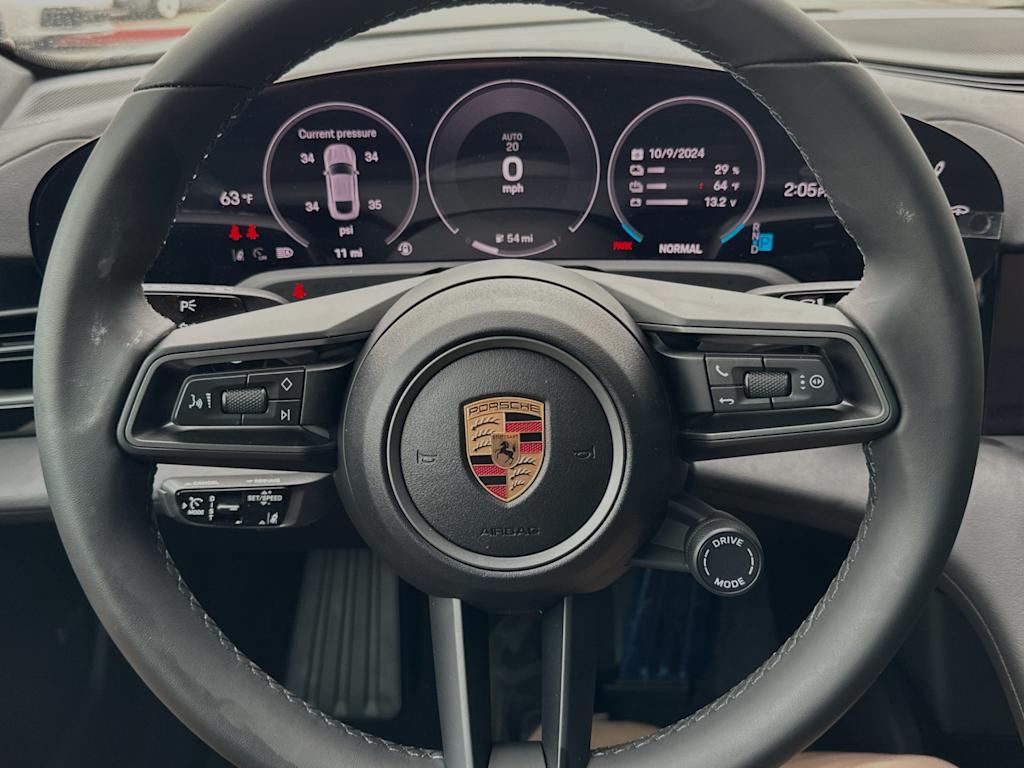 Thumbnail: 2025 Porsche Taycan - 12