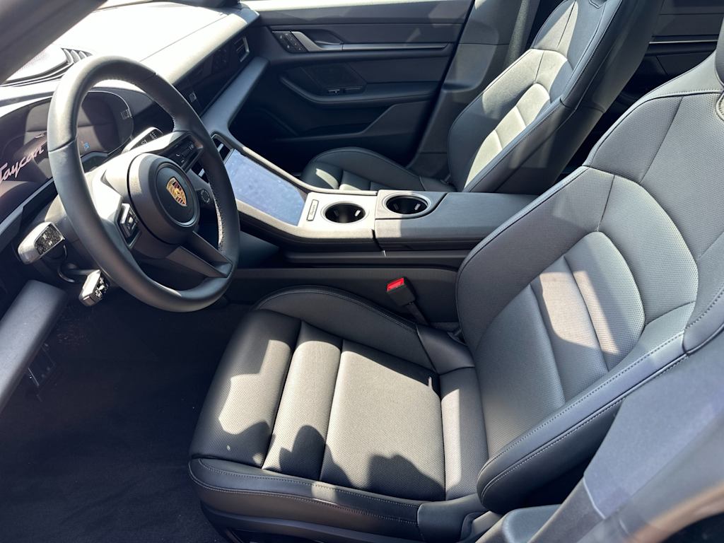 Thumbnail: 2025 Porsche Taycan - 26