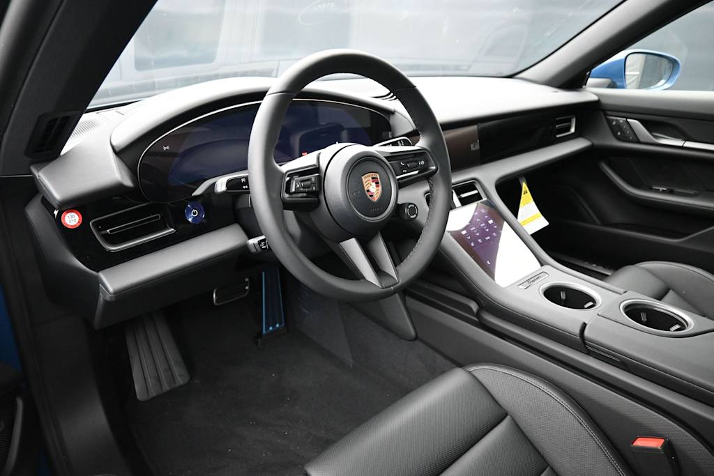 Thumbnail: 2026 Porsche Taycan - 2