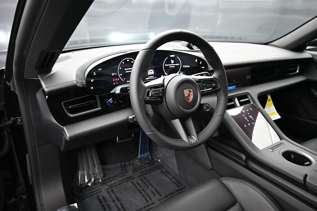 Thumbnail: 2026 Porsche Taycan - 2