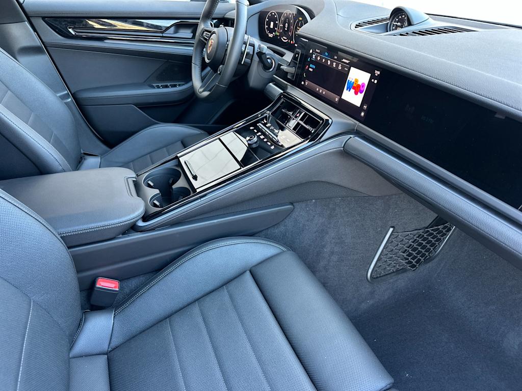 Thumbnail: 2025 Porsche Panamera - 13