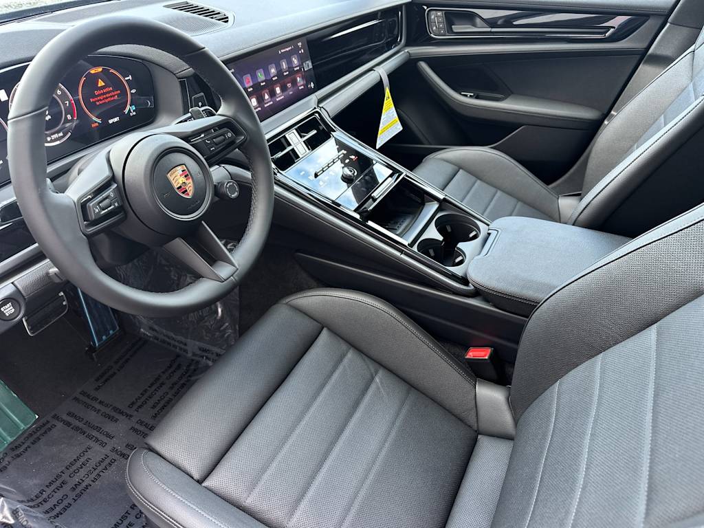 Thumbnail: 2026 Porsche Panamera - 10