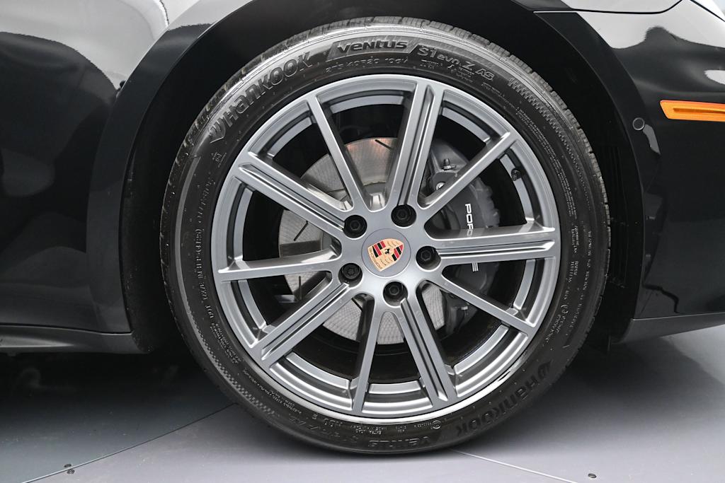 Thumbnail: 2026 Porsche Panamera - 6