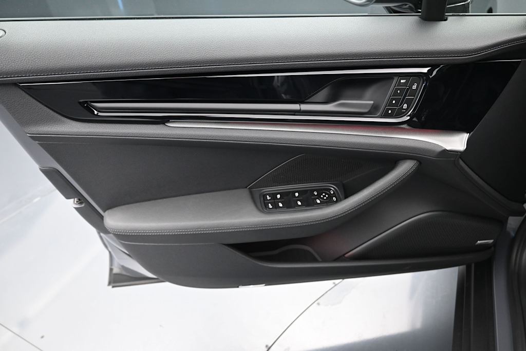 Thumbnail: 2026 Porsche Panamera - 21