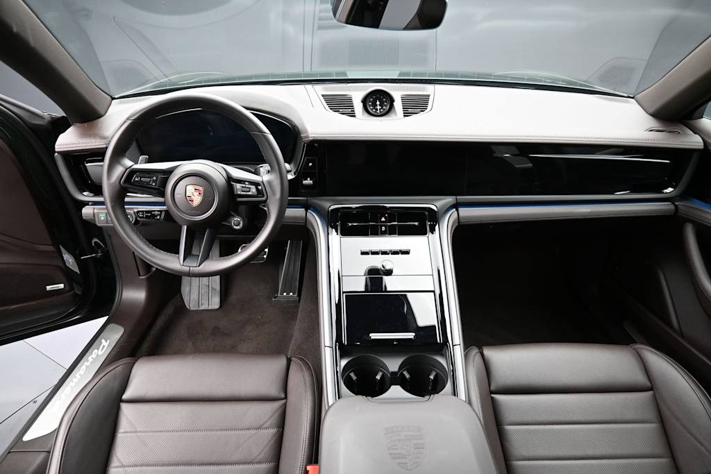 Thumbnail: 2026 Porsche Panamera - 7