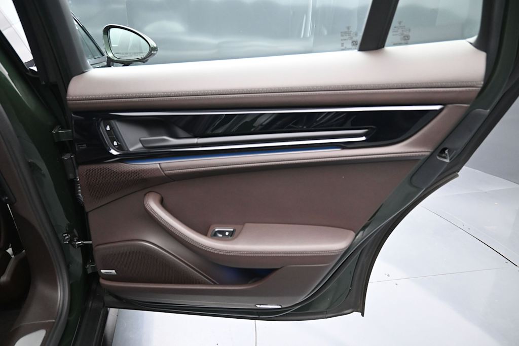 Thumbnail: 2026 Porsche Panamera - 22