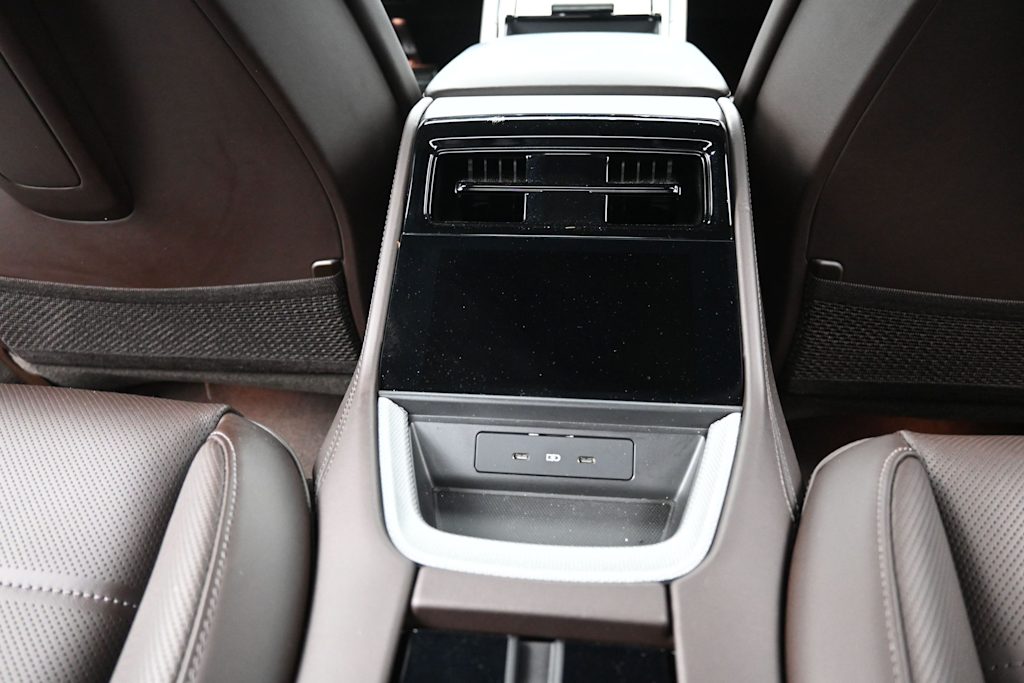 Thumbnail: 2026 Porsche Panamera - 23