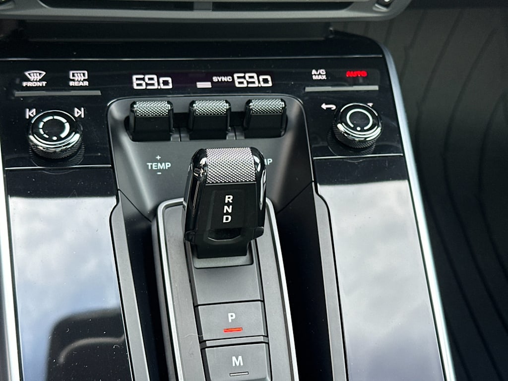 Thumbnail: 2023 Porsche 911 - 16