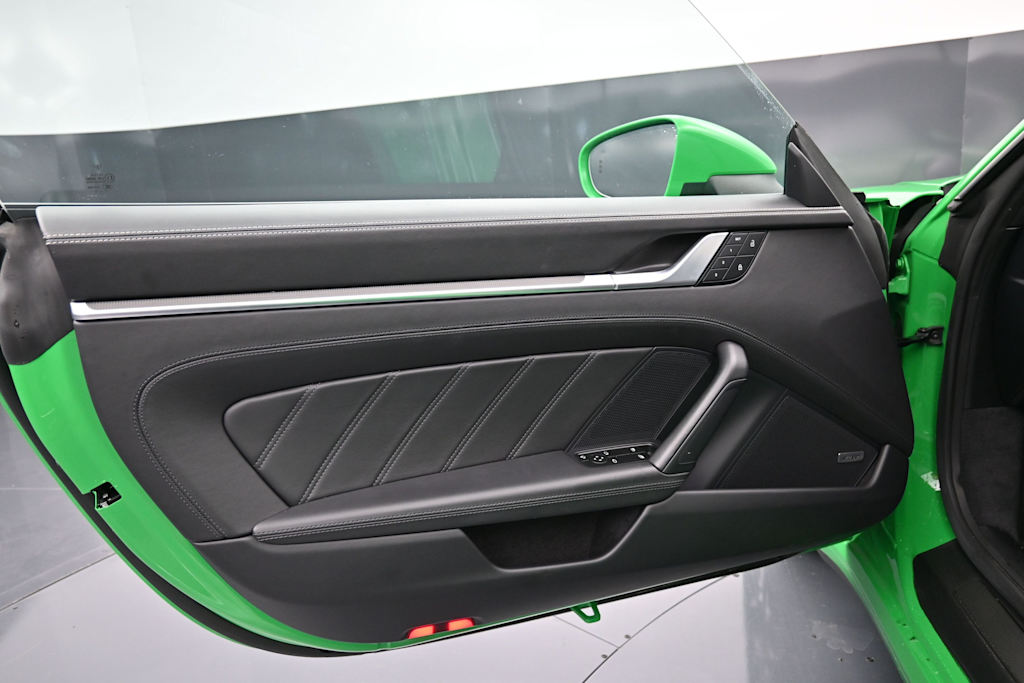 Thumbnail: 2023 Porsche 911 - 16
