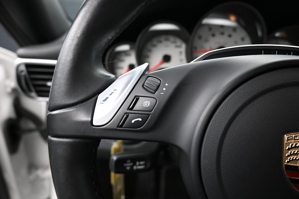 Thumbnail: 2012 Porsche 911 - 20
