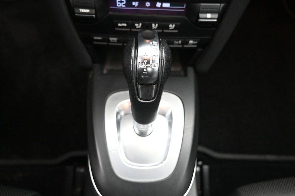 Thumbnail: 2012 Porsche 911 - 14