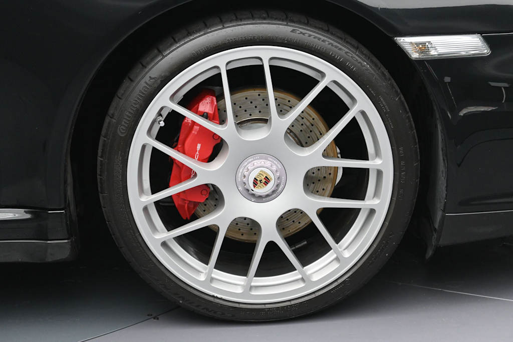 Thumbnail: 2012 Porsche 911 - 8