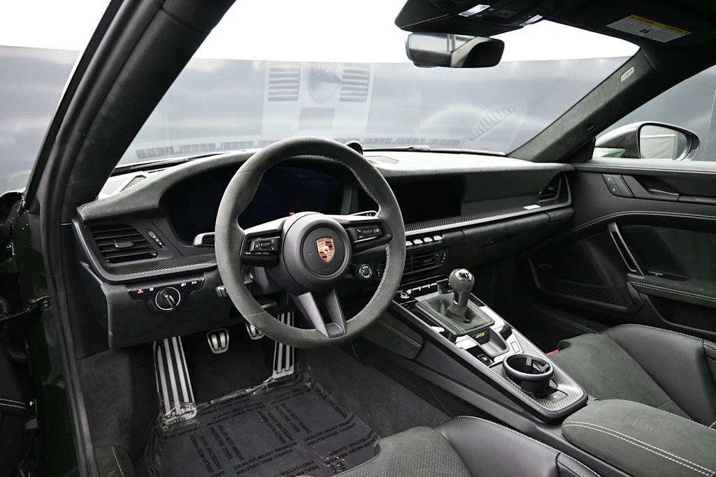 Thumbnail: 2026 Porsche 911 - 2