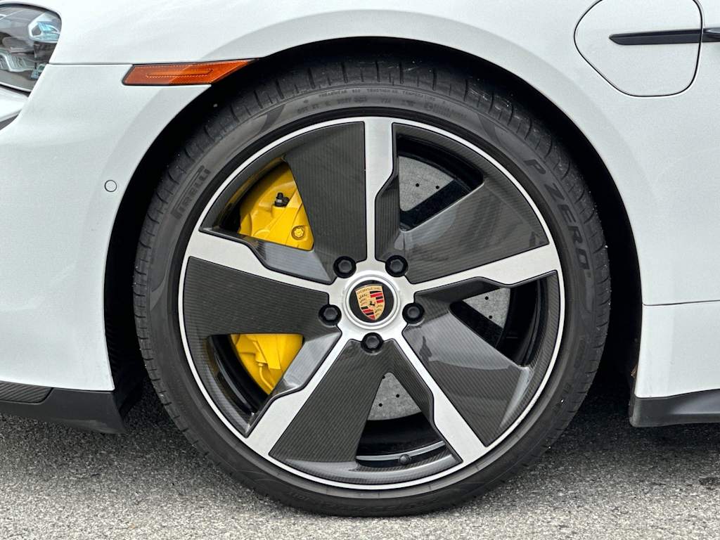 Thumbnail: 2020 Porsche Taycan - 7
