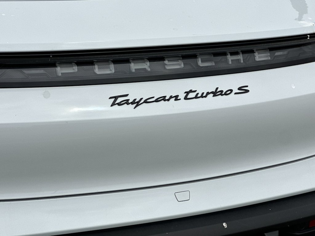 Thumbnail: 2020 Porsche Taycan - 6