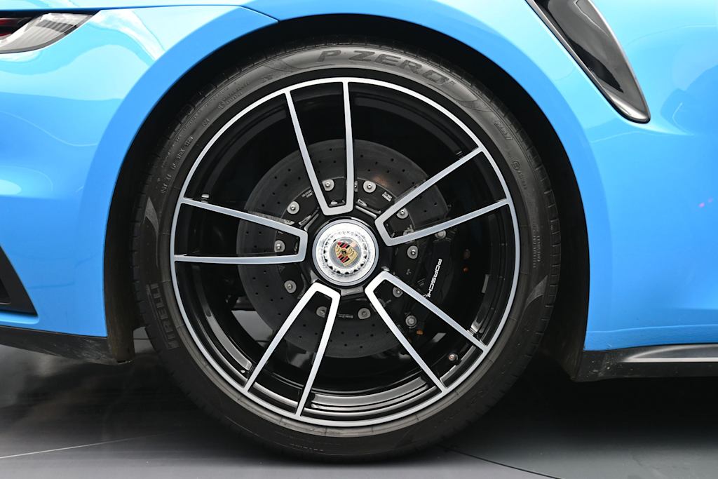 Thumbnail: 2021 Porsche 911 - 6