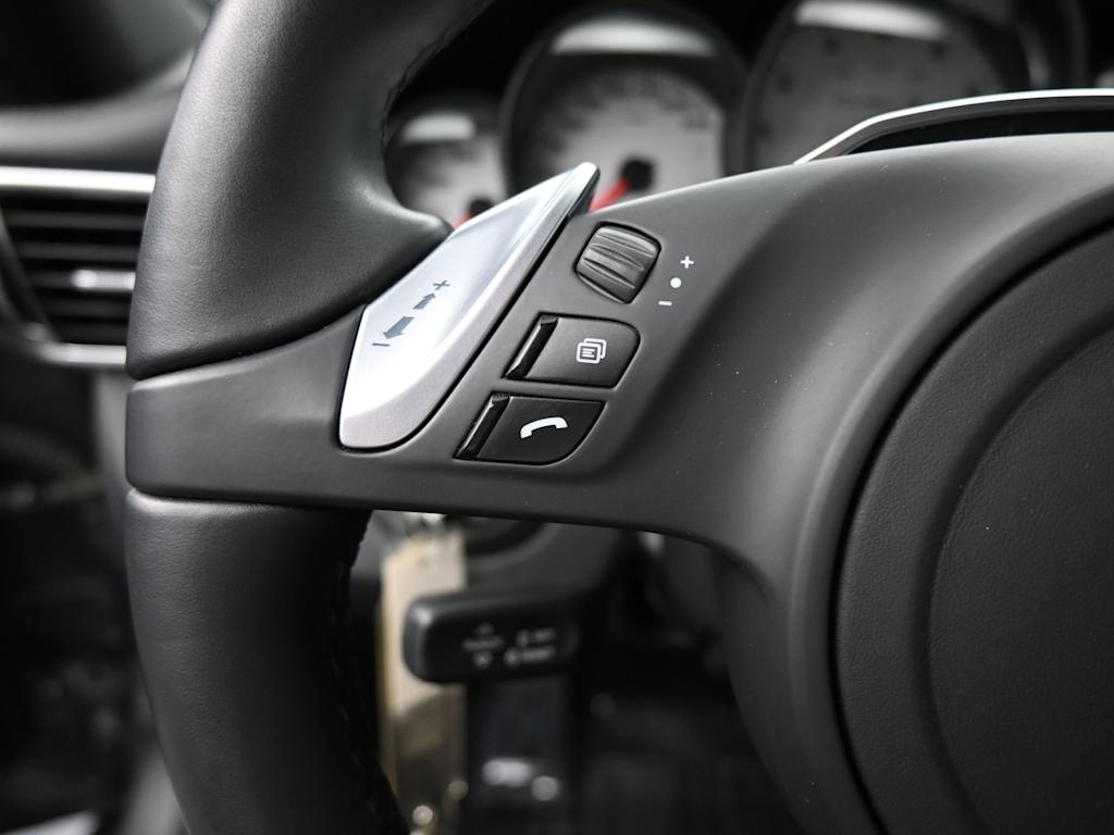 Thumbnail: 2013 Porsche 911 - 21