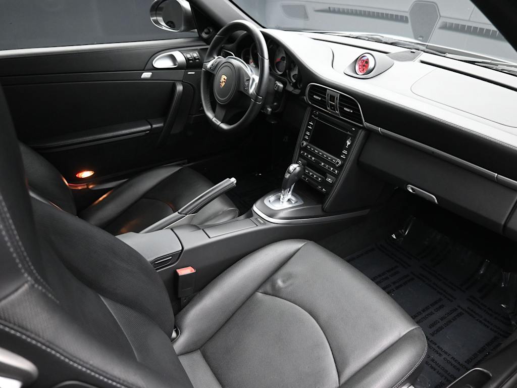 Thumbnail: 2013 Porsche 911 - 13