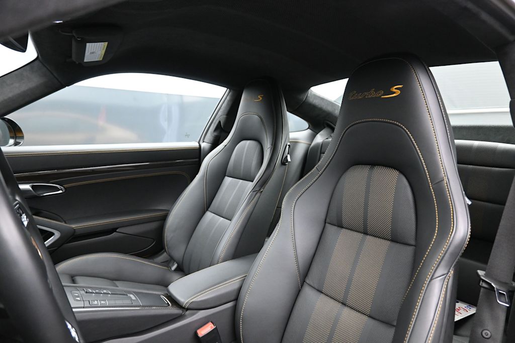 Thumbnail: 2018 Porsche 911 - 9