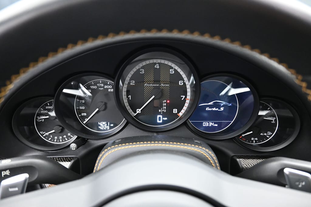 Thumbnail: 2018 Porsche 911 - 15