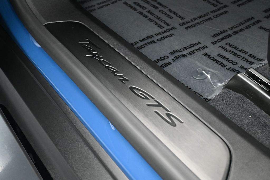 Thumbnail: 2026 Porsche Taycan - 6