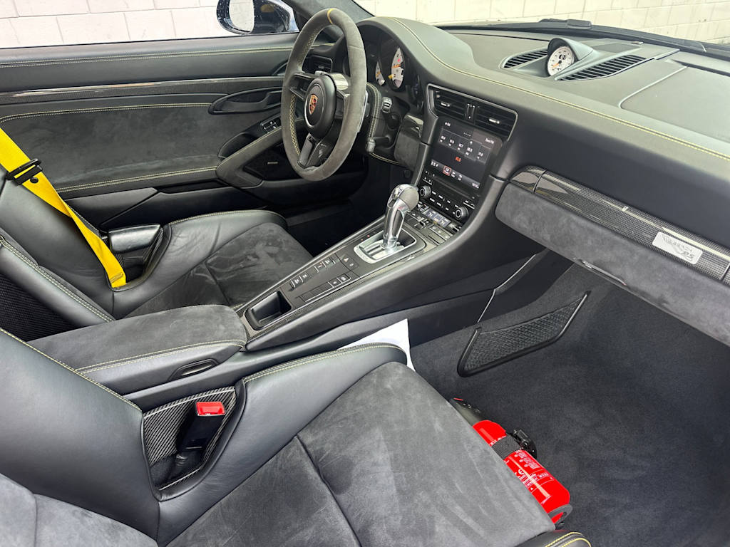 Thumbnail: 2019 Porsche 911 - 11