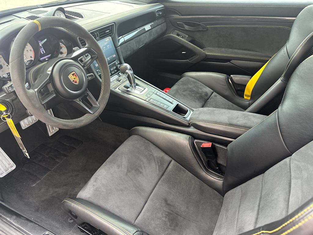 Thumbnail: 2019 Porsche 911 - 9