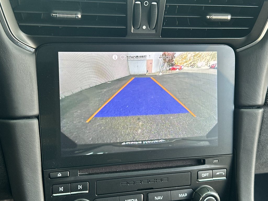 Thumbnail: 2019 Porsche 911 - 25