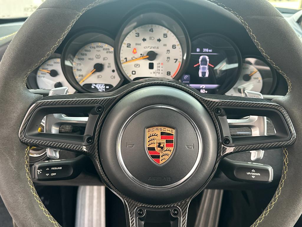 Thumbnail: 2019 Porsche 911 - 12