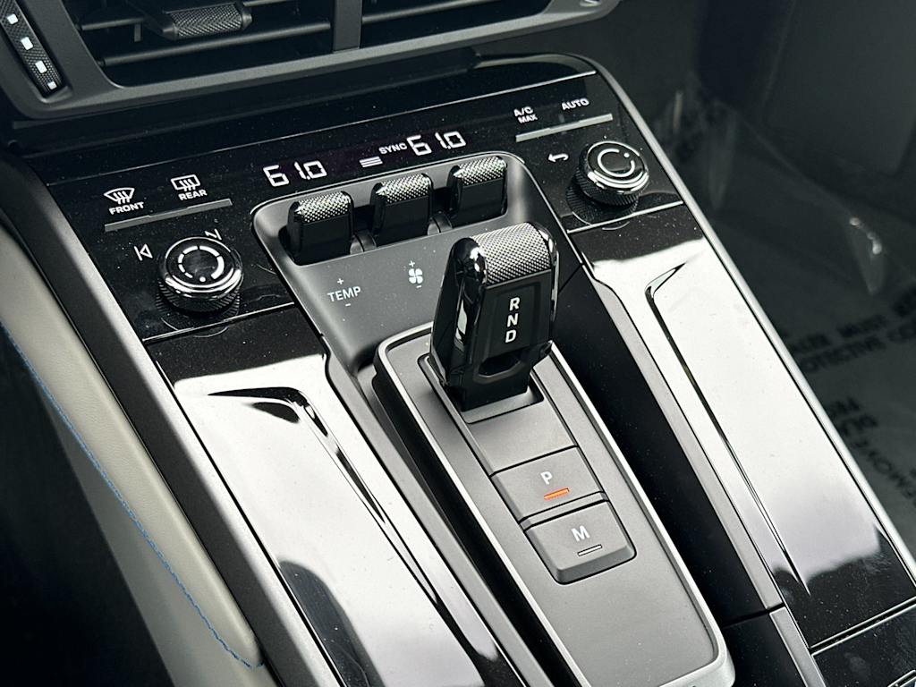Thumbnail: 2025 Porsche 911 - 14