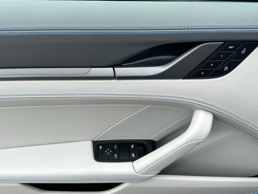 Thumbnail: 2025 Porsche 911 - 19
