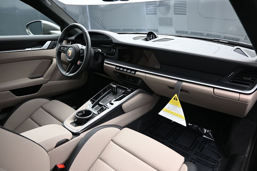 Thumbnail: 2026 Porsche 911 - 11