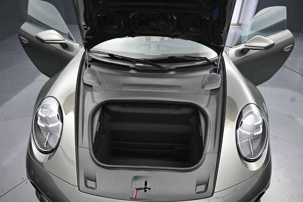 Thumbnail: 2026 Porsche 911 - 9