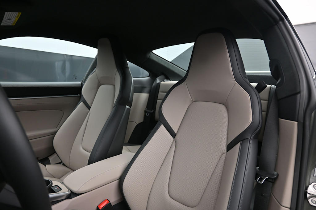 Thumbnail: 2026 Porsche 911 - 8