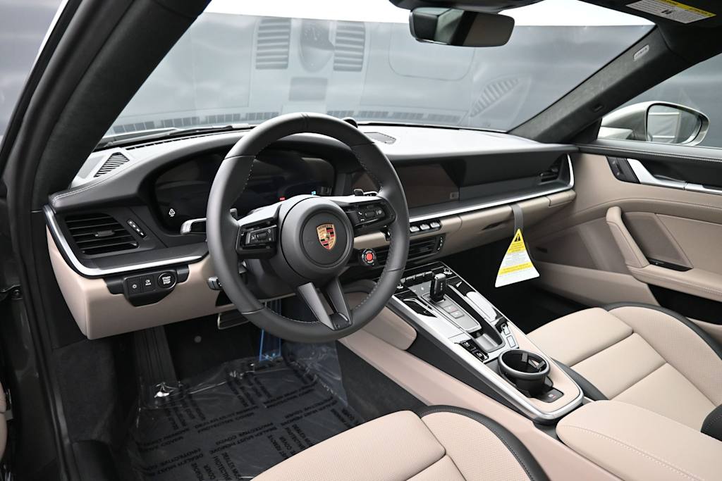 Thumbnail: 2026 Porsche 911 - 2