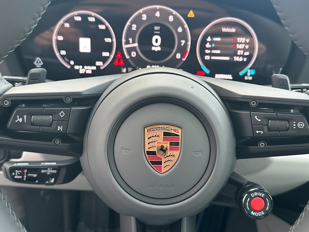 Thumbnail: 2026 Porsche 911 - 13