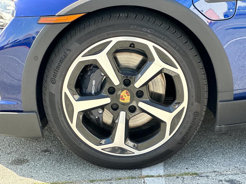 2025 Porsche Taycan Turbo S 7