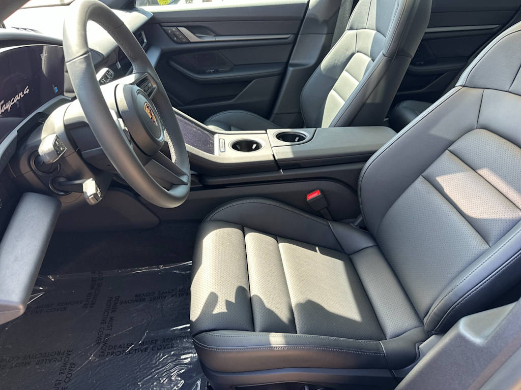 Thumbnail: 2025 Porsche Taycan - 26