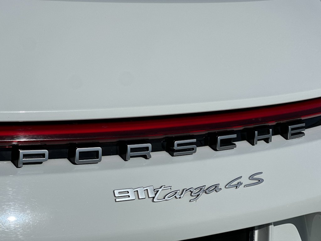 Thumbnail: 2022 Porsche 911 - 6