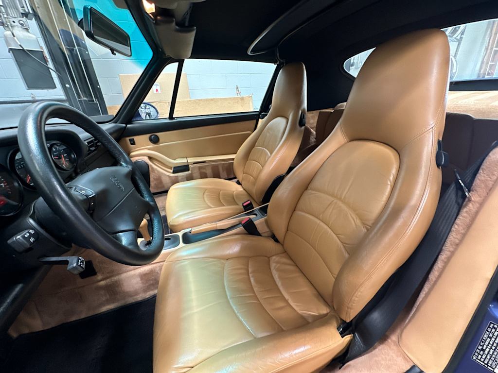 1997 Porsche 911 Carrera S 10