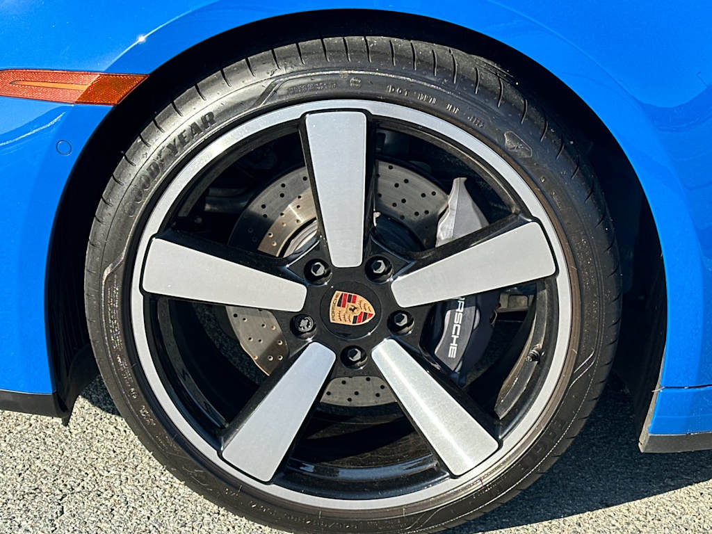 Thumbnail: 2025 Porsche 911 - 8