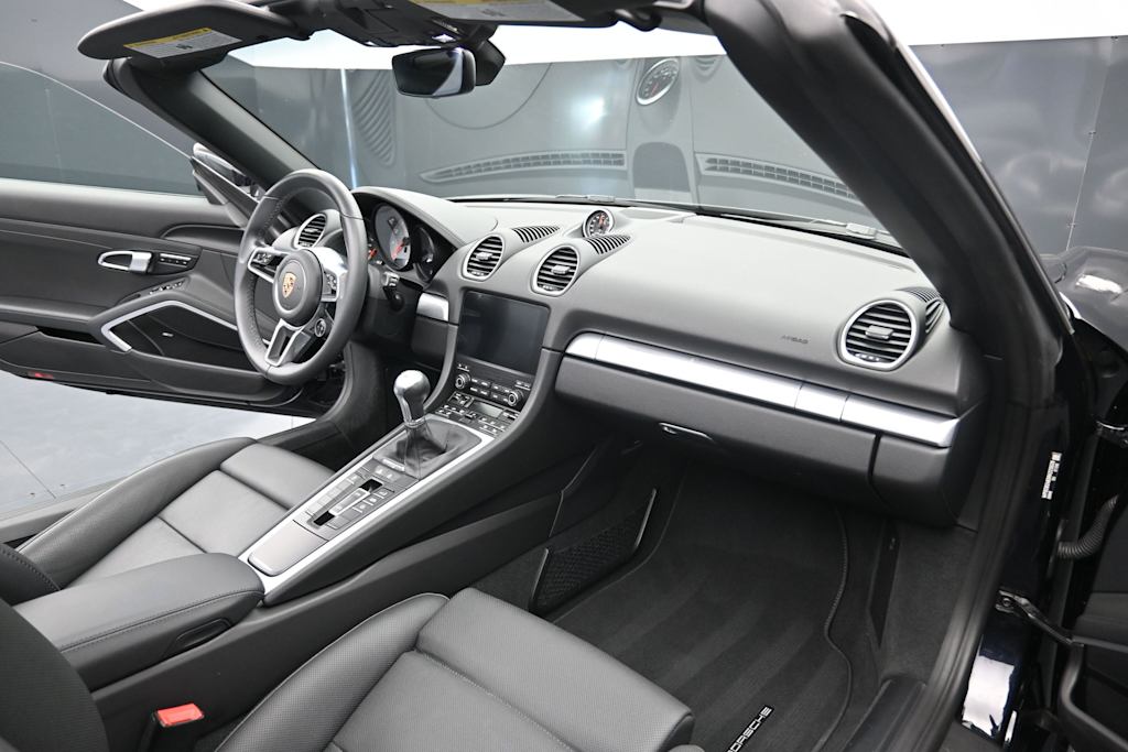 Thumbnail: 2024 Porsche 718 Boxster - 10